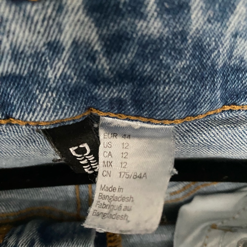 H&M Jeans - Picture 2 of 3
